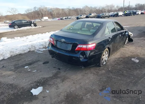 2007 Toyota Camry Le V6 z USA, uszkodzony, nr VIN JTNBK46K573005170